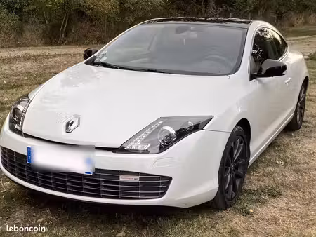 Renault Laguna GT 2.0 dCi 180
