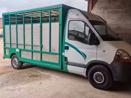 Renault Master 2.5 dCi 120