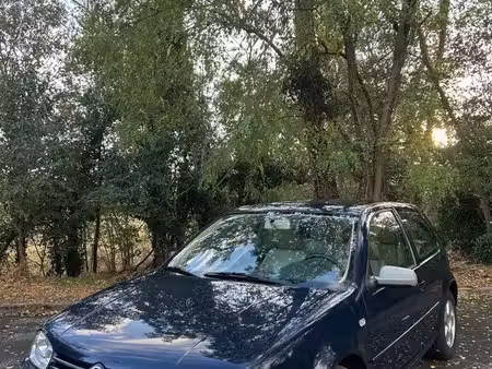 Volkswagen Golf 1.6 105