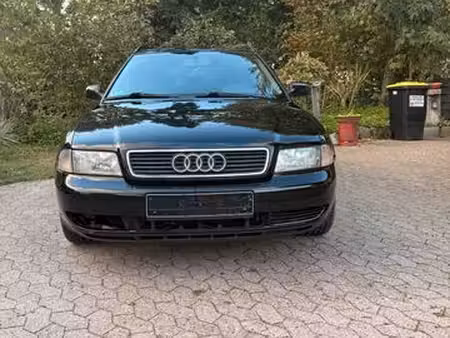 Audi A4 1.8 125