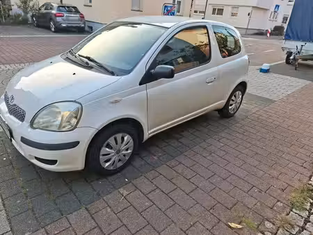 Toyota Yaris 1.0 65