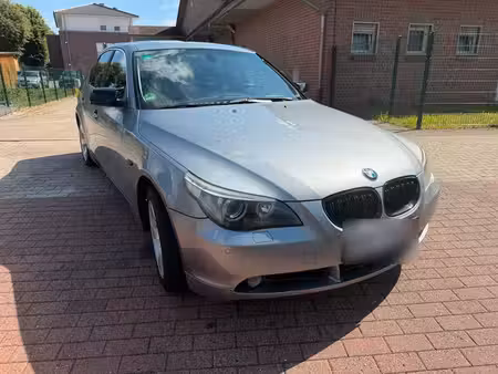 BMW Série 5 530d 3.0 231