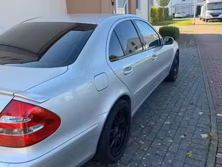 Mercedes-Benz Classe E E 240 V6 2.6 177 Classic