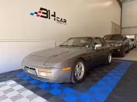 Porsche 944 Turbo 2.5 220