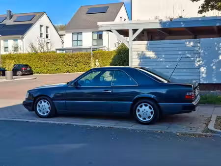 Mercedes-Benz Classe E 300 CE Sportline