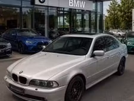 BMW Série 5 540i V8 4.4 286