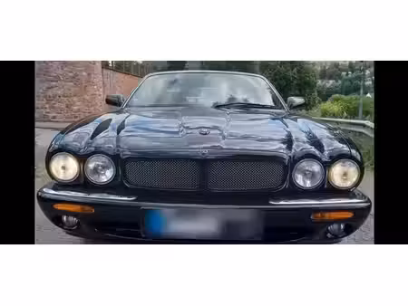 Jaguar XJ V8 3.2 243