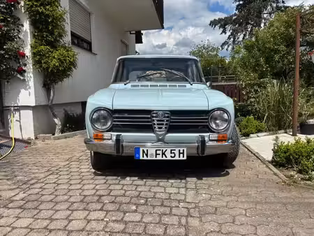 Alfa Romeo Giulia 1300 1.3