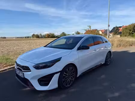 Kia Ceed 1.6 T GDi 204