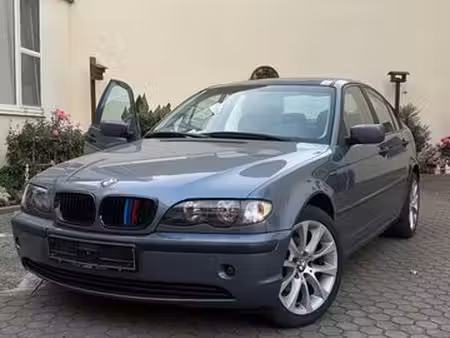 BMW Série 3 318i 105