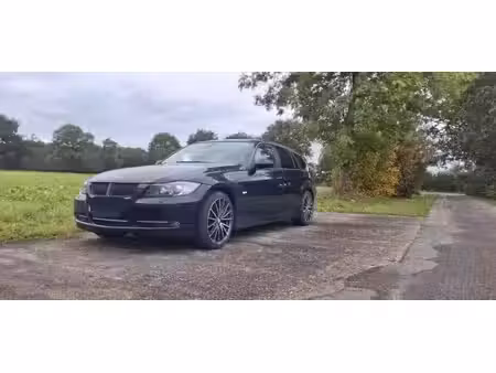 BMW Série 3 335d 3.0 286