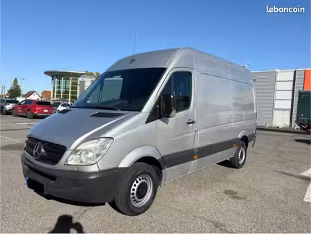 Mercedes-Benz Sprinter V6 3.0 184