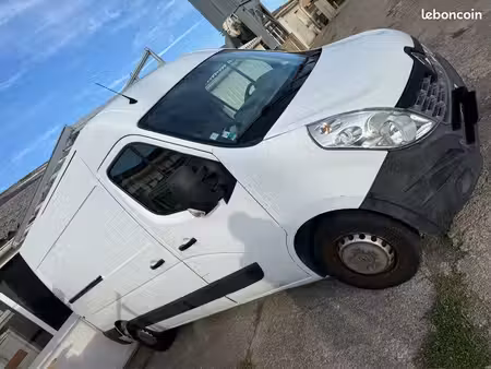 Renault Master 2.3 dCi 135