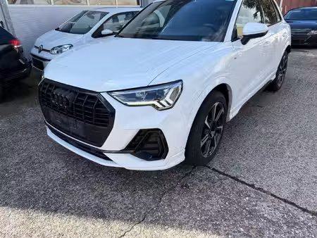 Audi Q3 35 TDI 2.0 TDI 150 S line
