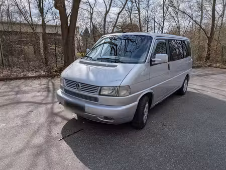 Volkswagen Transporter T4 2.5 TDI 102