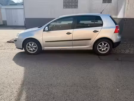 Volkswagen Golf 1.6 102