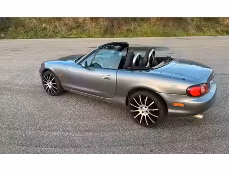 Mazda MX5 1.6 110