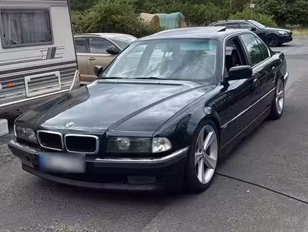 BMW Série 7 728i 2.8 193