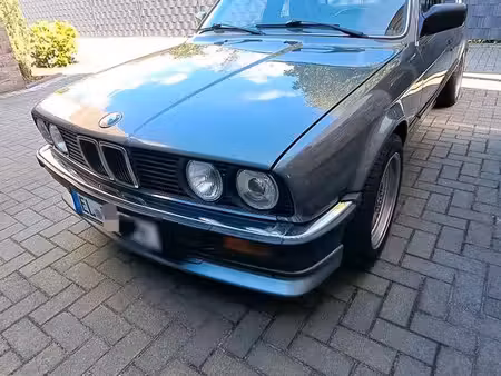 BMW Série 3 325e
