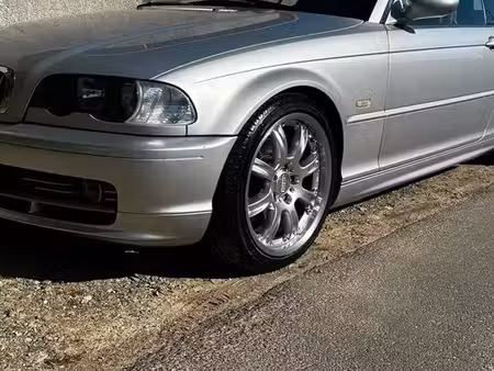 BMW Série 3 320i 2.2 170