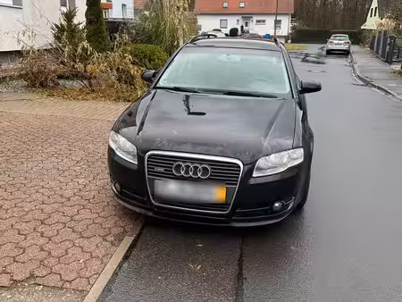 Audi A4 2.0 TDI 140 S line
