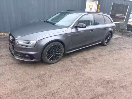 Audi A4 2.0 TDI 150 S line