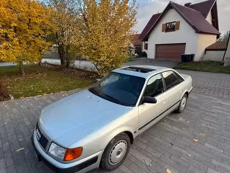 Audi 100