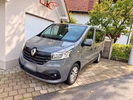 Renault Trafic dCi 145