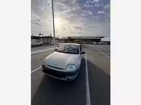 Renault Clio 16S 1.4 Tech RUN