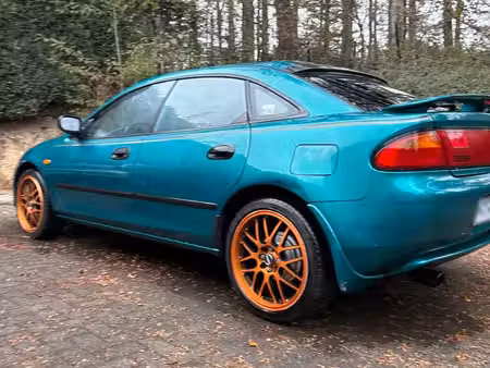 Mazda 323 1.6 88