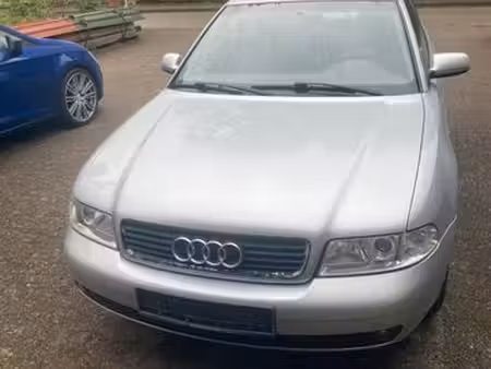 Audi A4 1.8 125