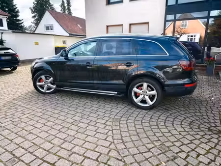 Audi Q7 quattro