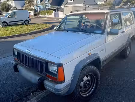 Jeep Cherokee 2.5 115