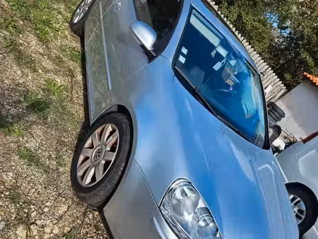 Volkswagen Golf 2.0 TDI 140