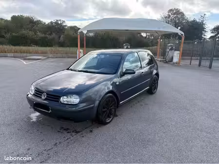 Volkswagen Golf 1.9 TDI 105