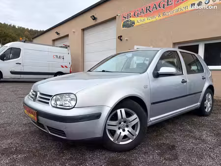 Volkswagen Golf 1.4 75