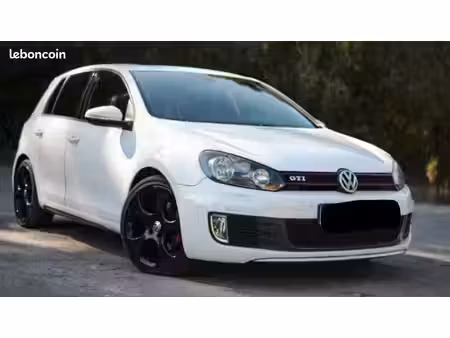 Volkswagen Golf GTI 2.0 TSI 210