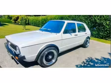 Volkswagen Golf 