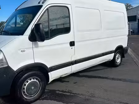 Renault Master 2.5 dCi 100