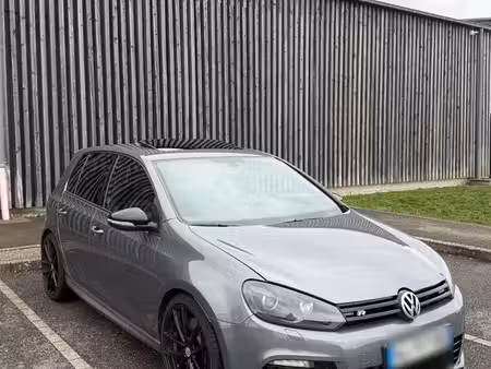Volkswagen Golf R 2.0 TSI 270 4Motion