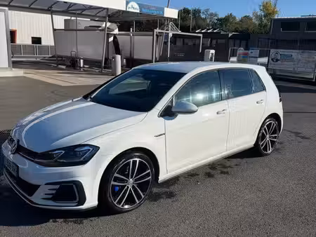 Volkswagen Golf GTE 1.4 245