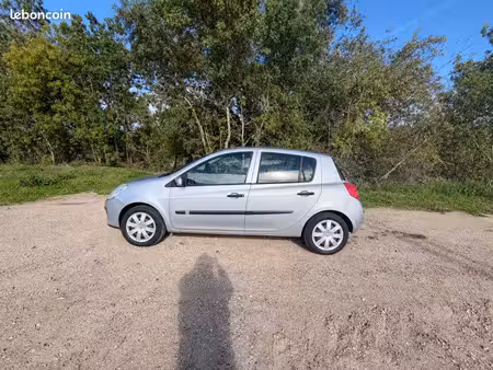 Renault Clio 1.2 75