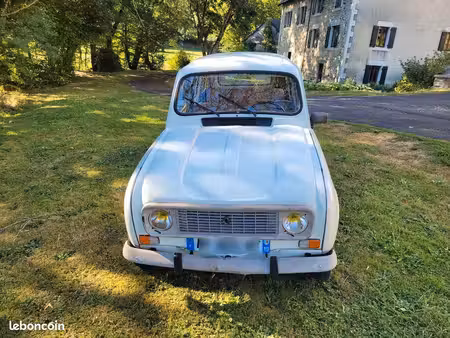 Renault R4 4L