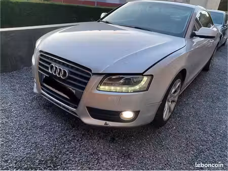 Audi A5 V6 2.7 TDI 190