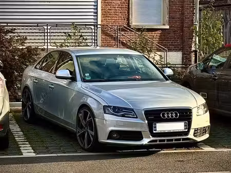 Audi A4 V6 3.2 FSI 265 quattro