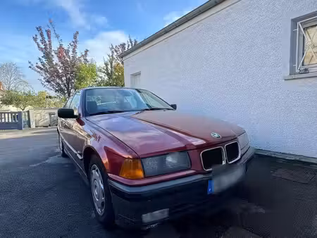 BMW Série 3 318i 1.8 115