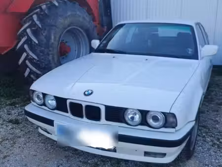 BMW Série 3 325TDS 2.4 143