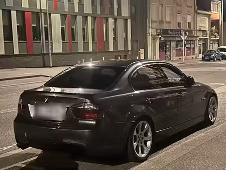 BMW Série 3 330d 3.0 231