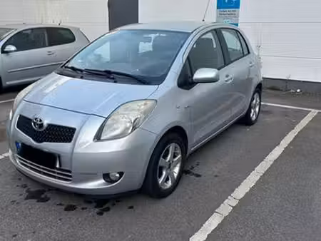 Toyota Yaris 1.4 90