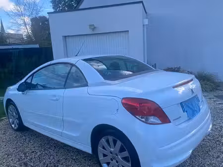 Peugeot 207 CC 1.6 HDi 110